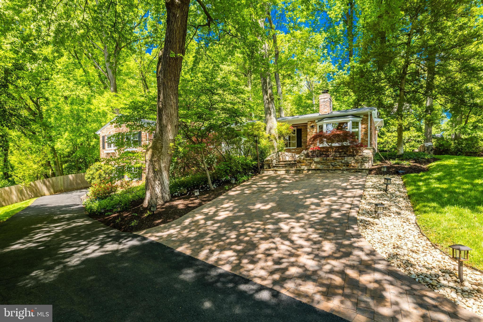 922 Constellation Dr