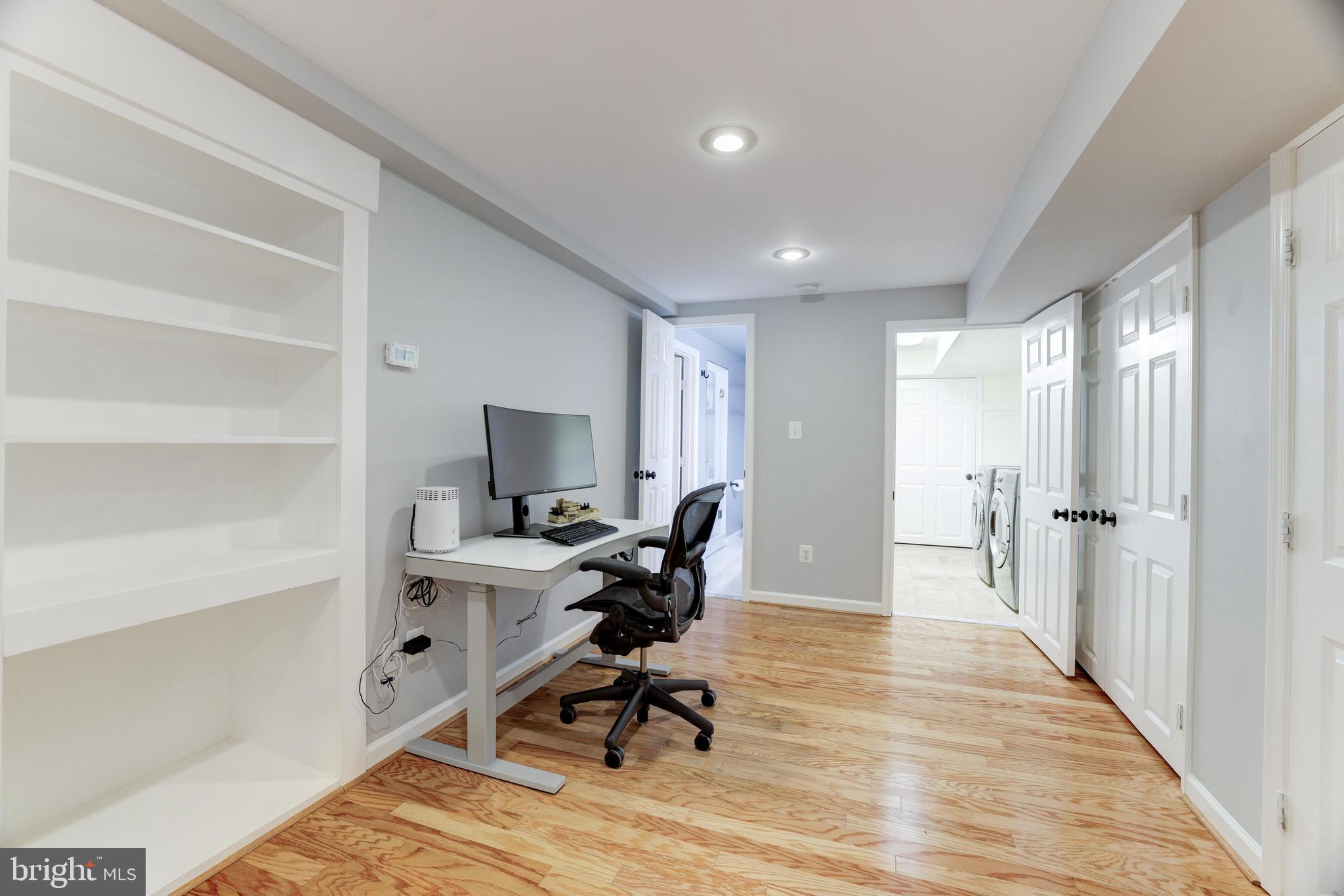 922 Constellation Dr