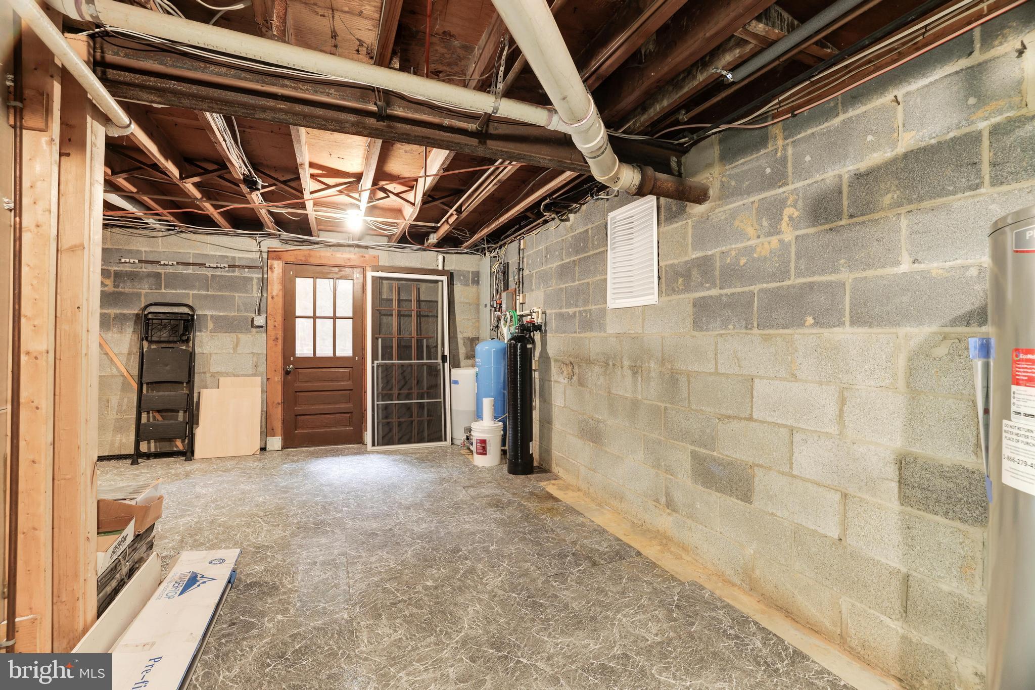 922 Constellation Dr