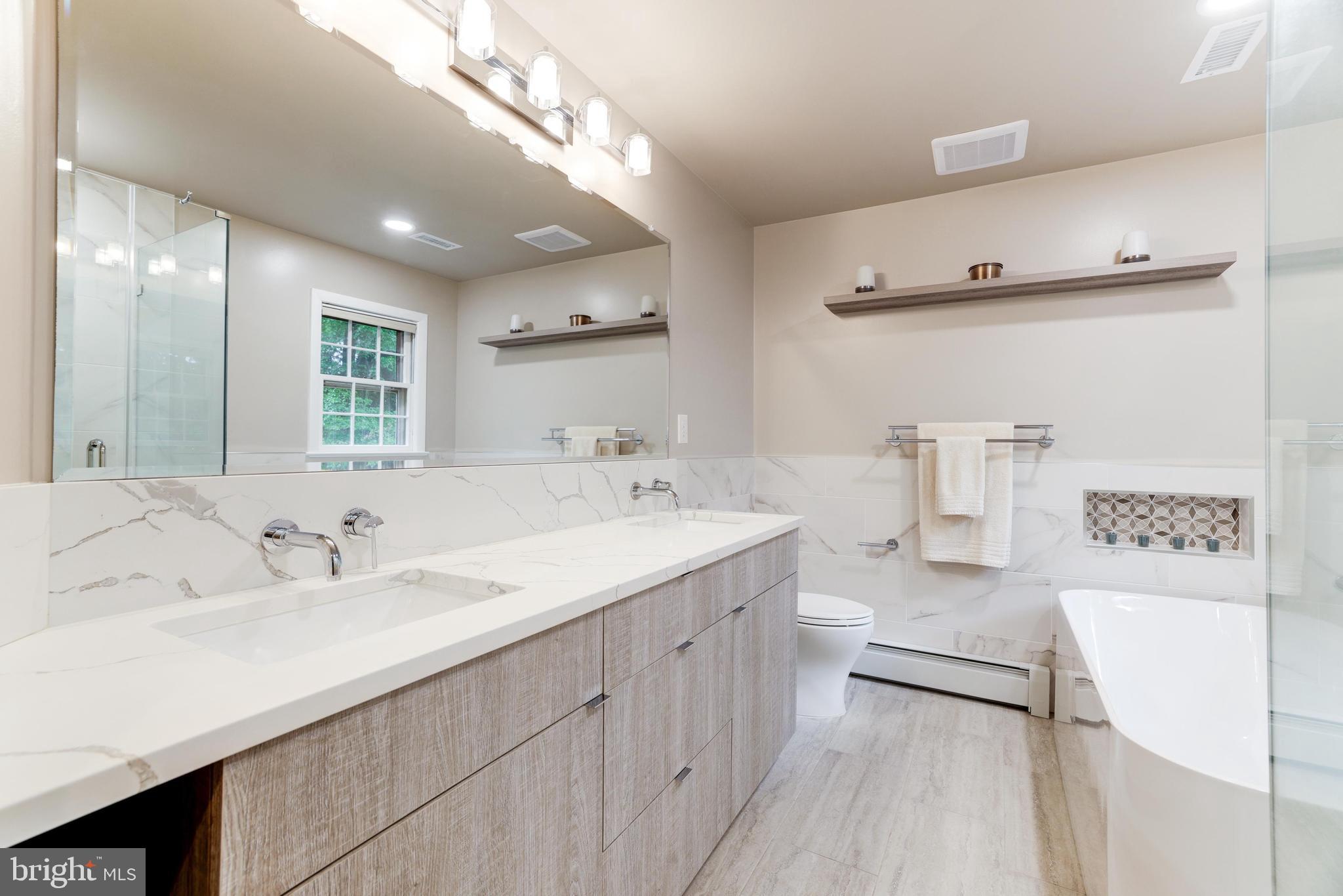 922 Constellation Dr