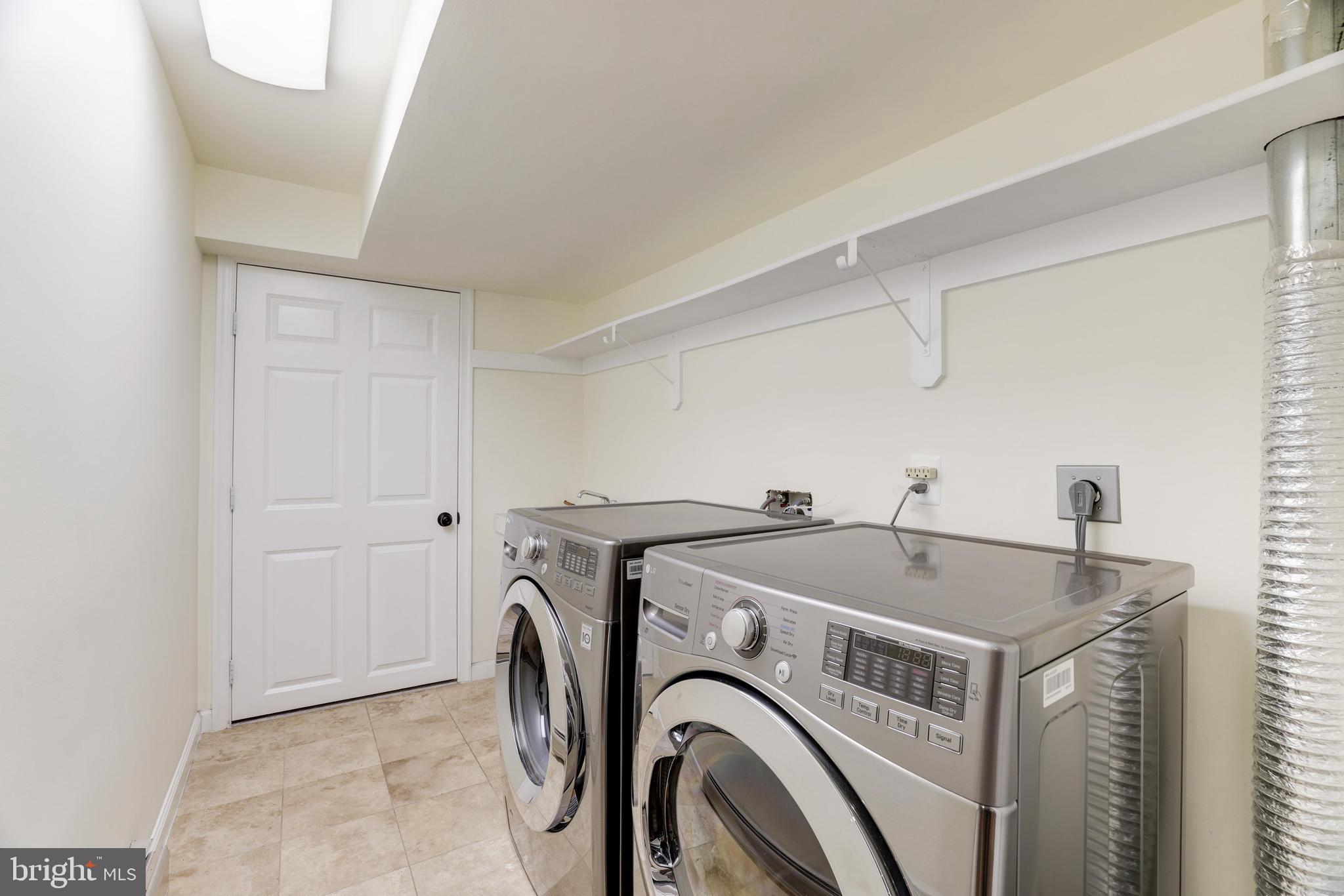 922 Constellation Dr