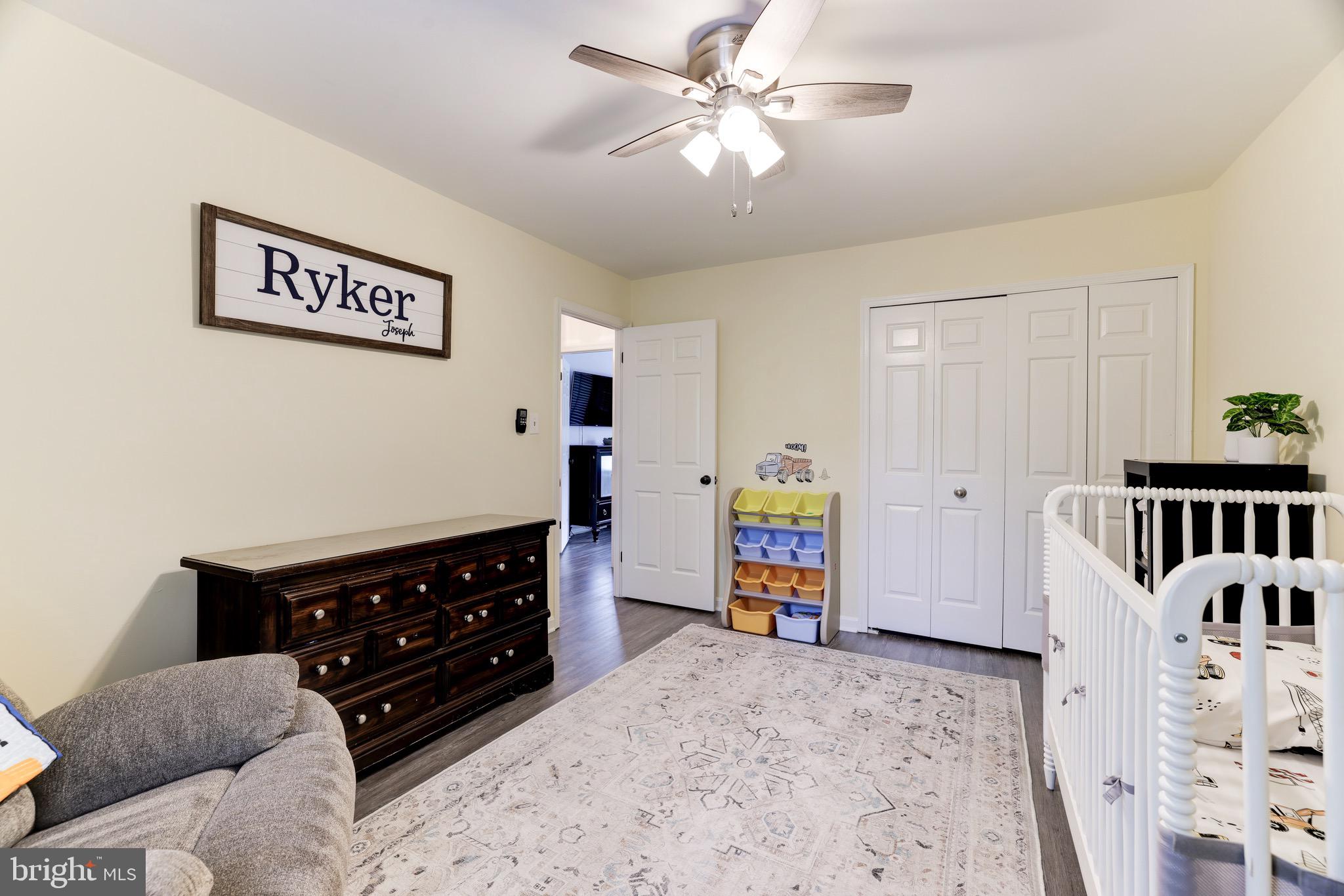 999 Crestview Dr