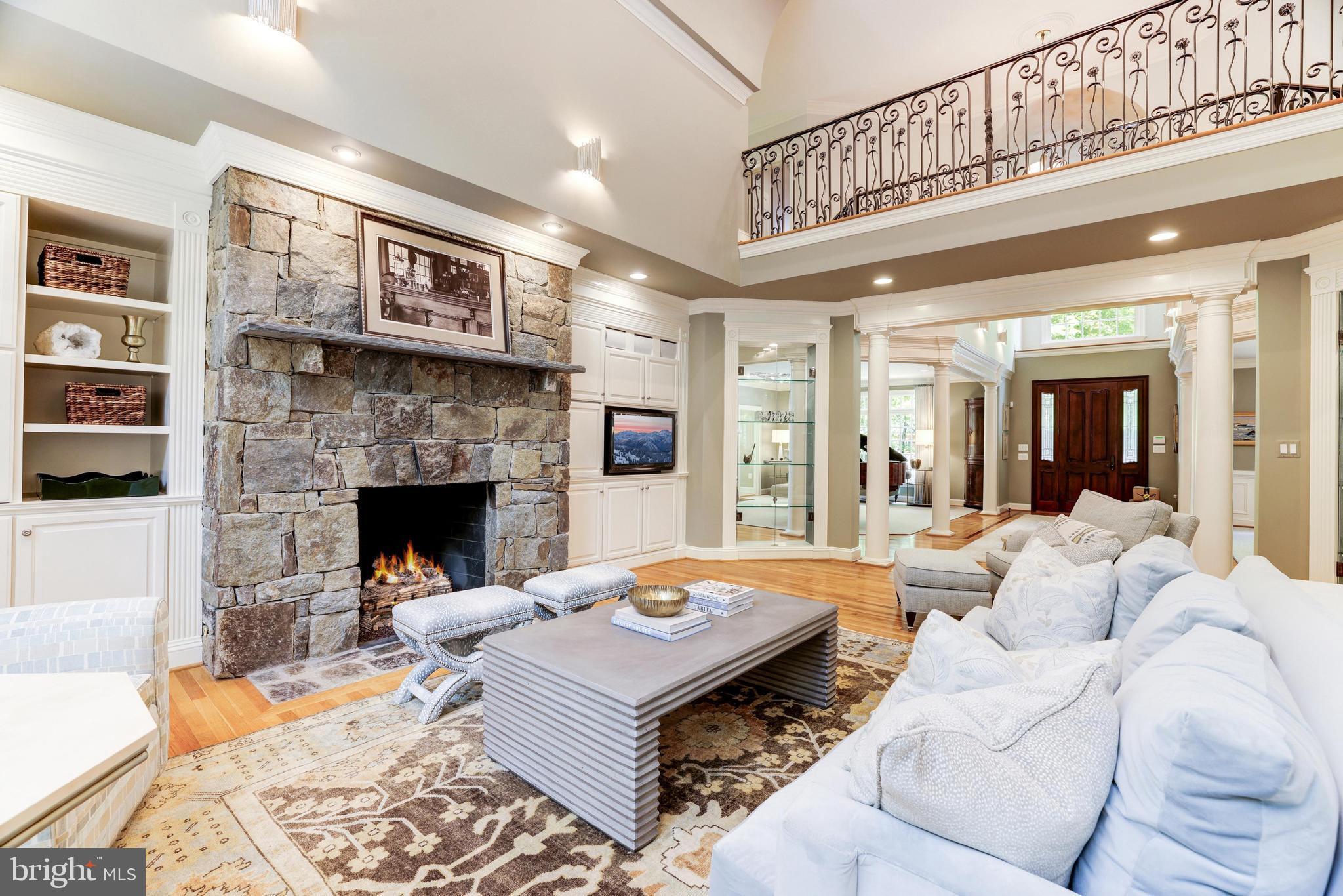 10005 Windy Hollow Rd