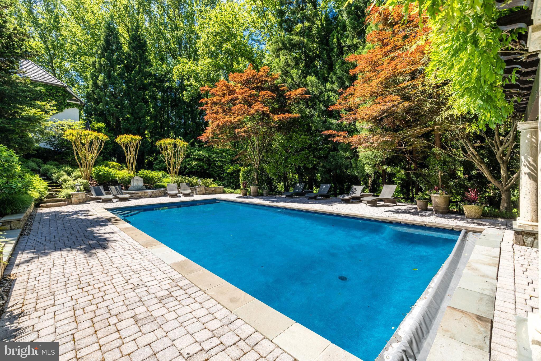 10005 Windy Hollow Rd