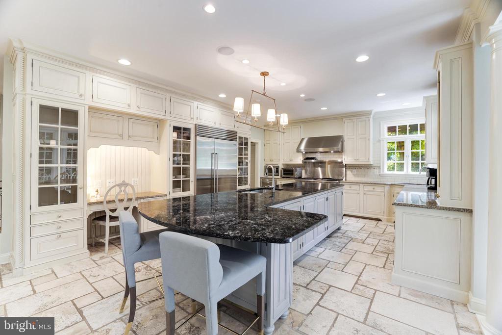 10005 Windy Hollow Rd