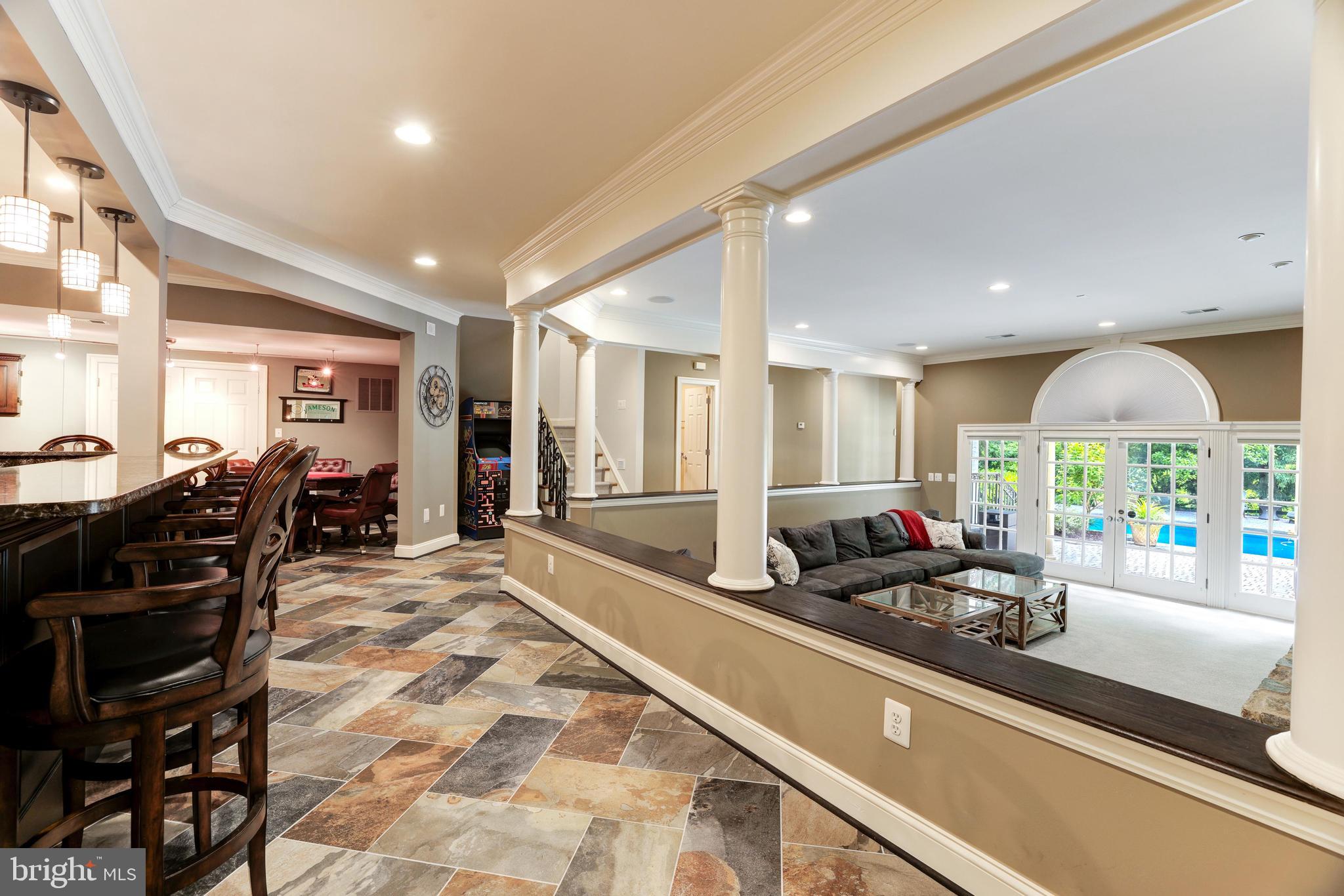10005 Windy Hollow Rd