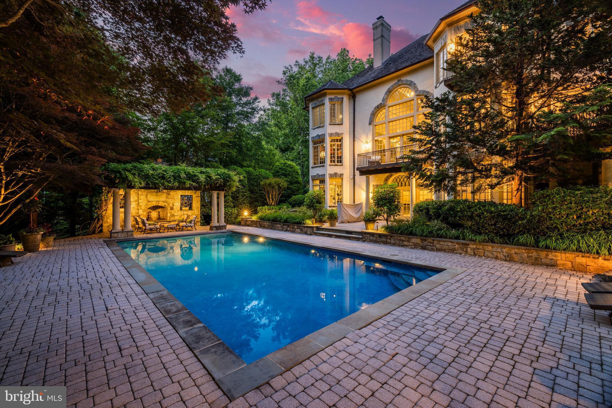 10005 Windy Hollow Rd