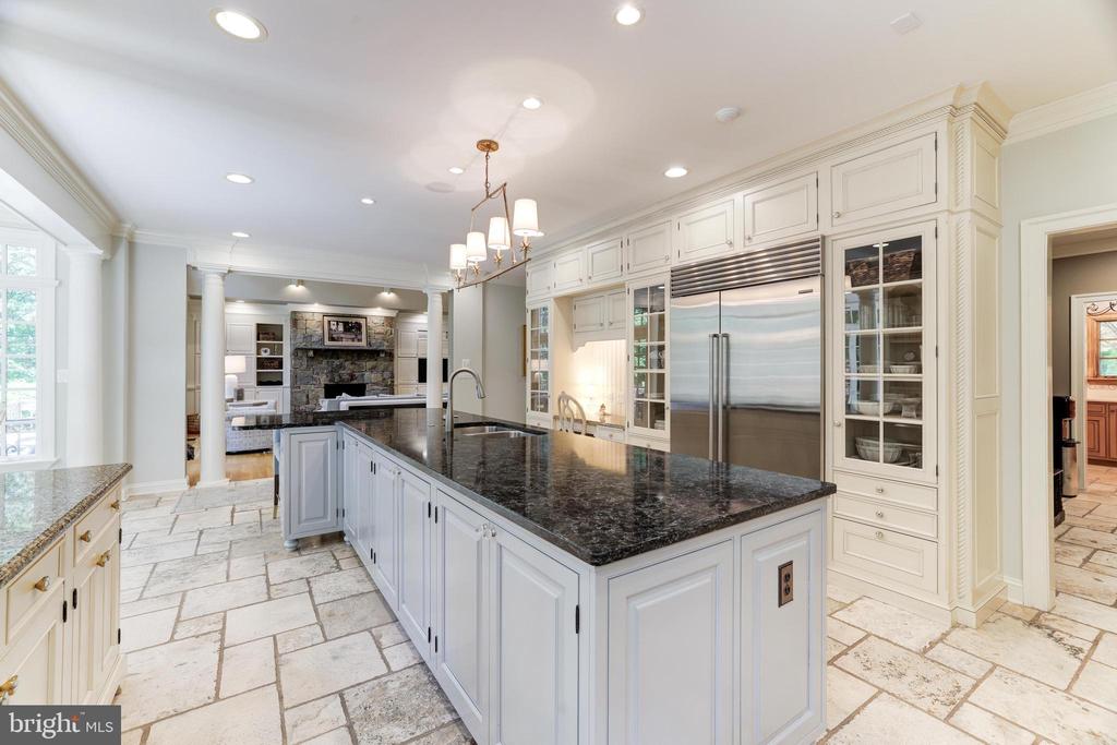 10005 Windy Hollow Rd