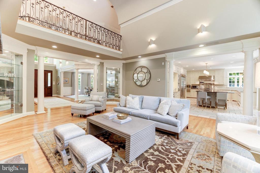 10005 Windy Hollow Rd