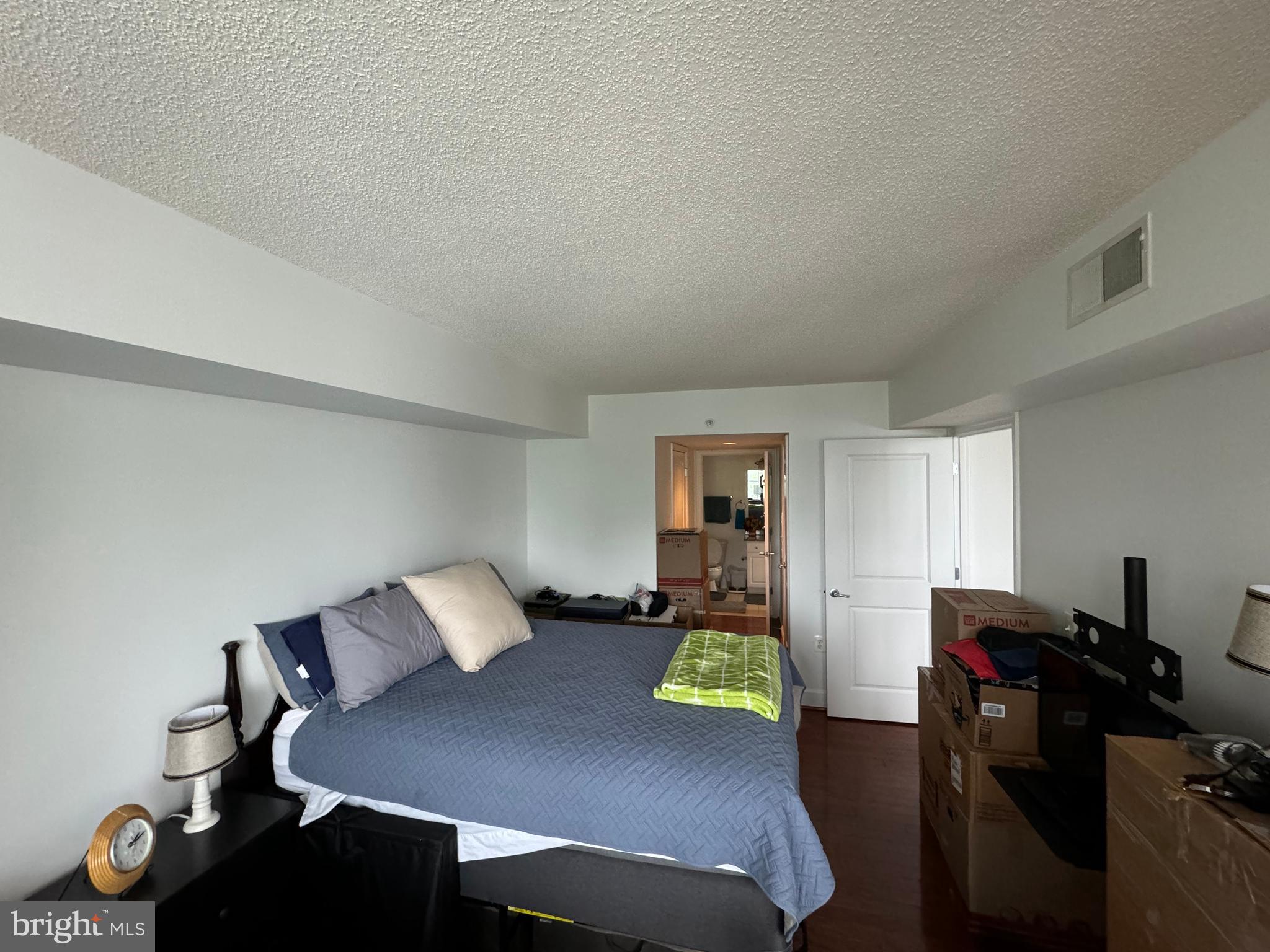 11800 SUNSET HILLS RD #911