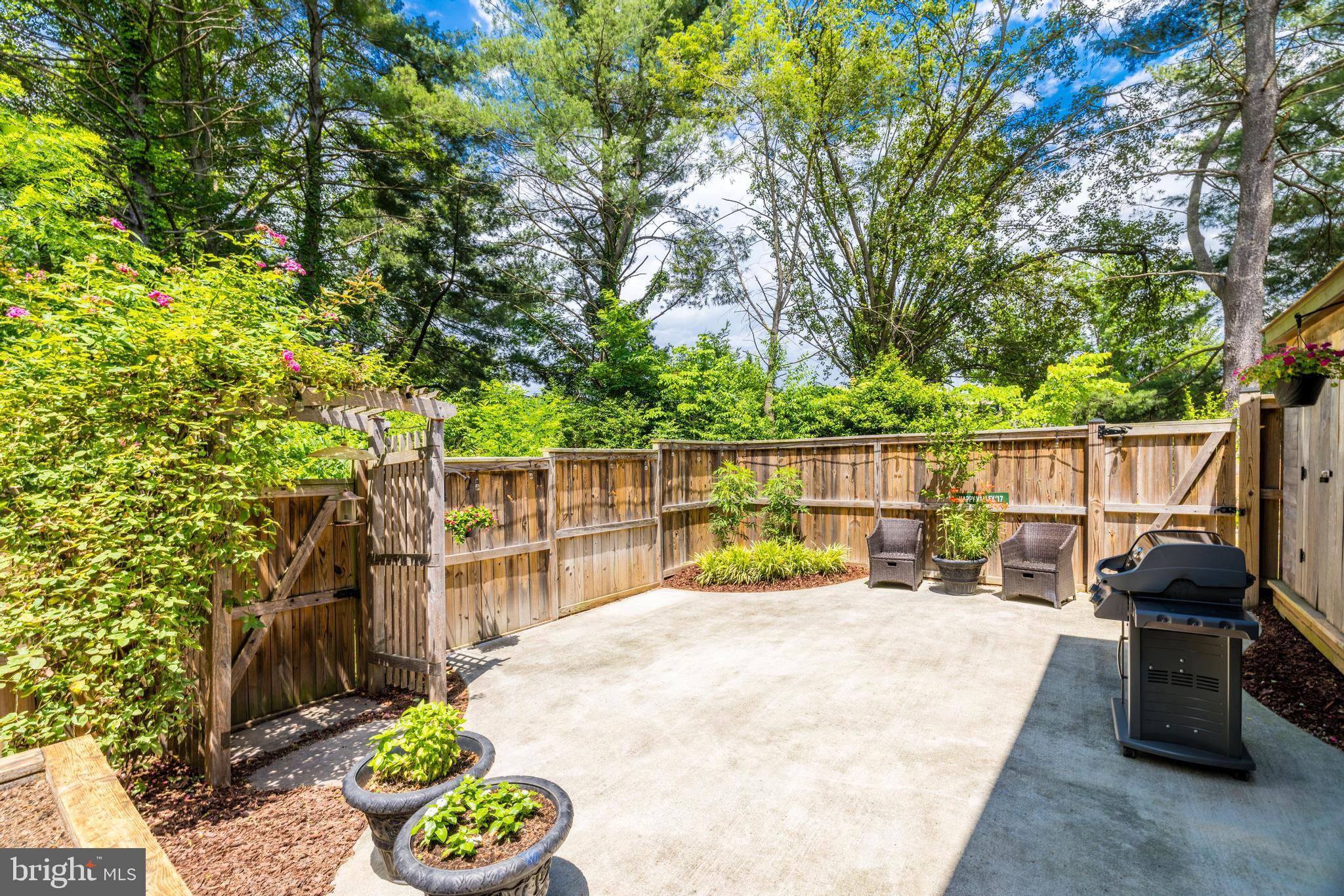 11328 Headlands Ct