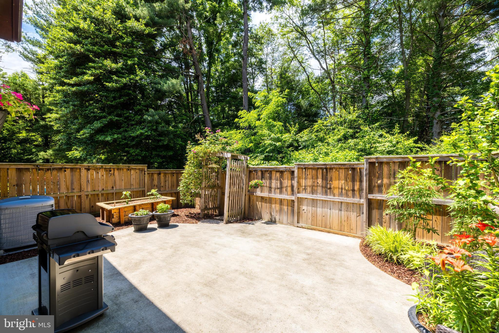 11328 Headlands Ct