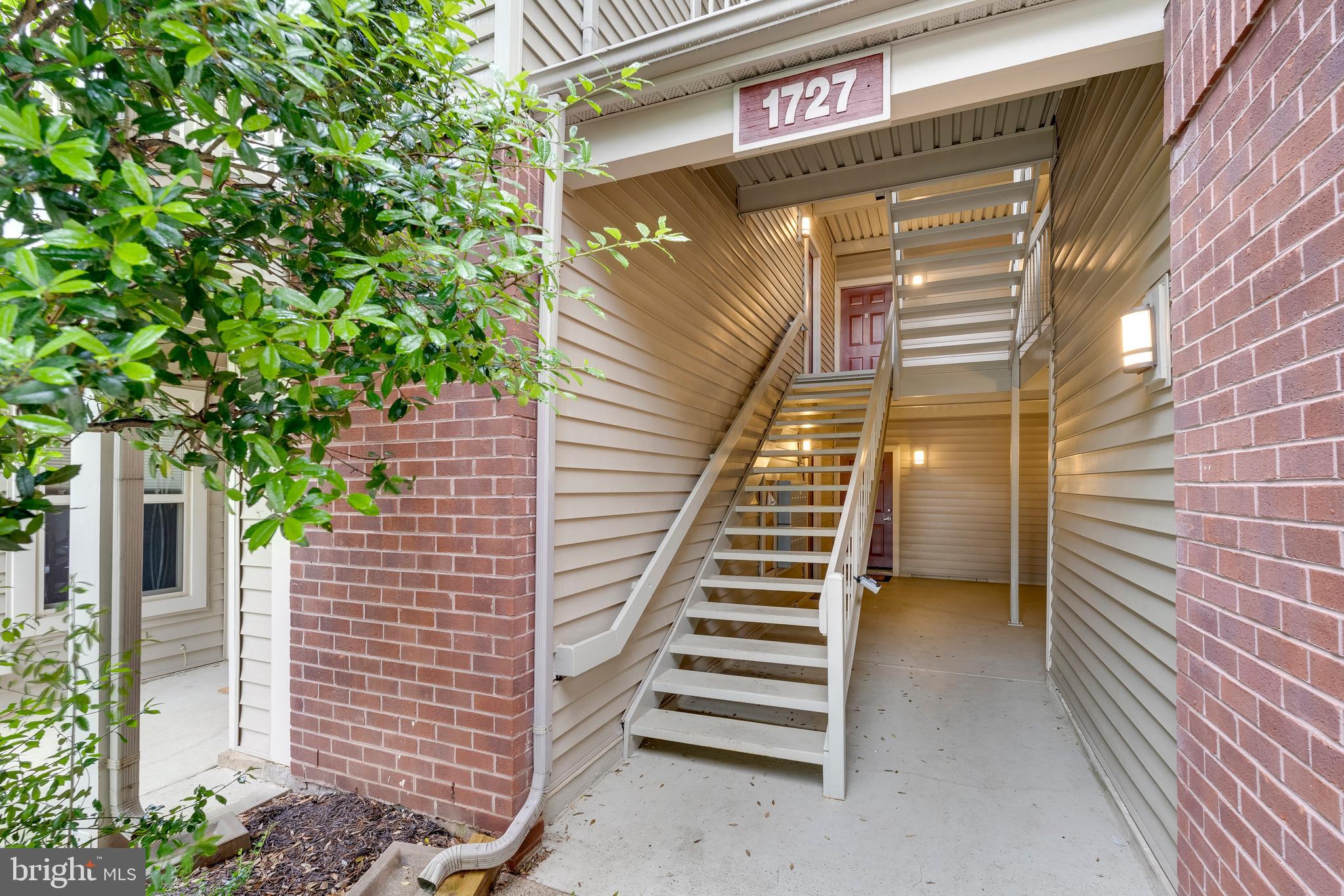 1727 Ascot Way #D