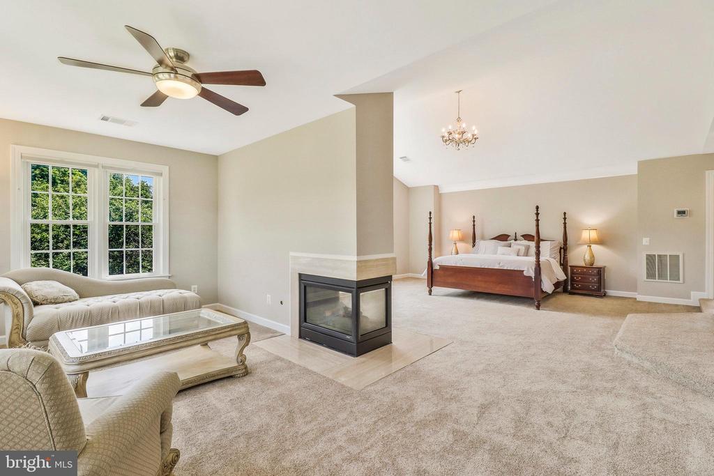 10403 van Patten Ln