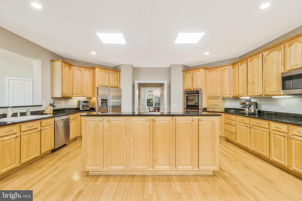 10403 van Patten Ln