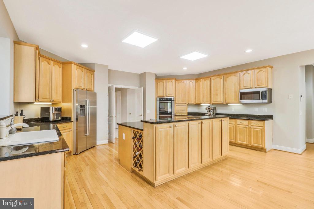 10403 van Patten Ln