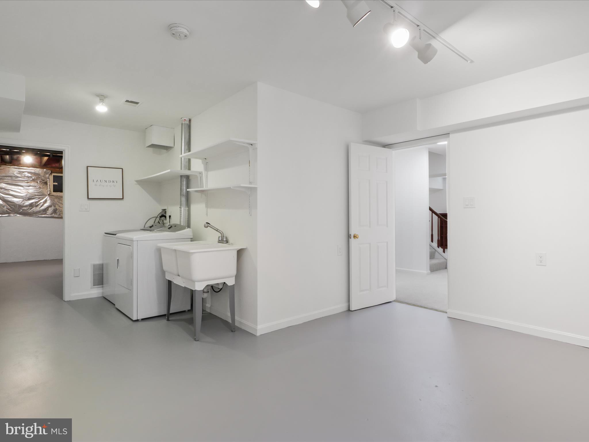 5796 WESTCHESTER STREET