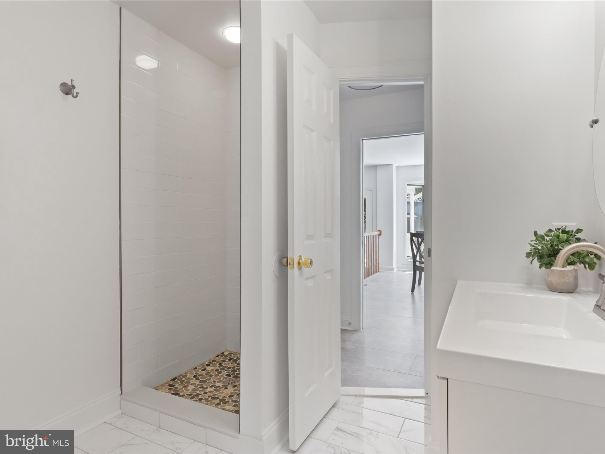 5796 WESTCHESTER STREET