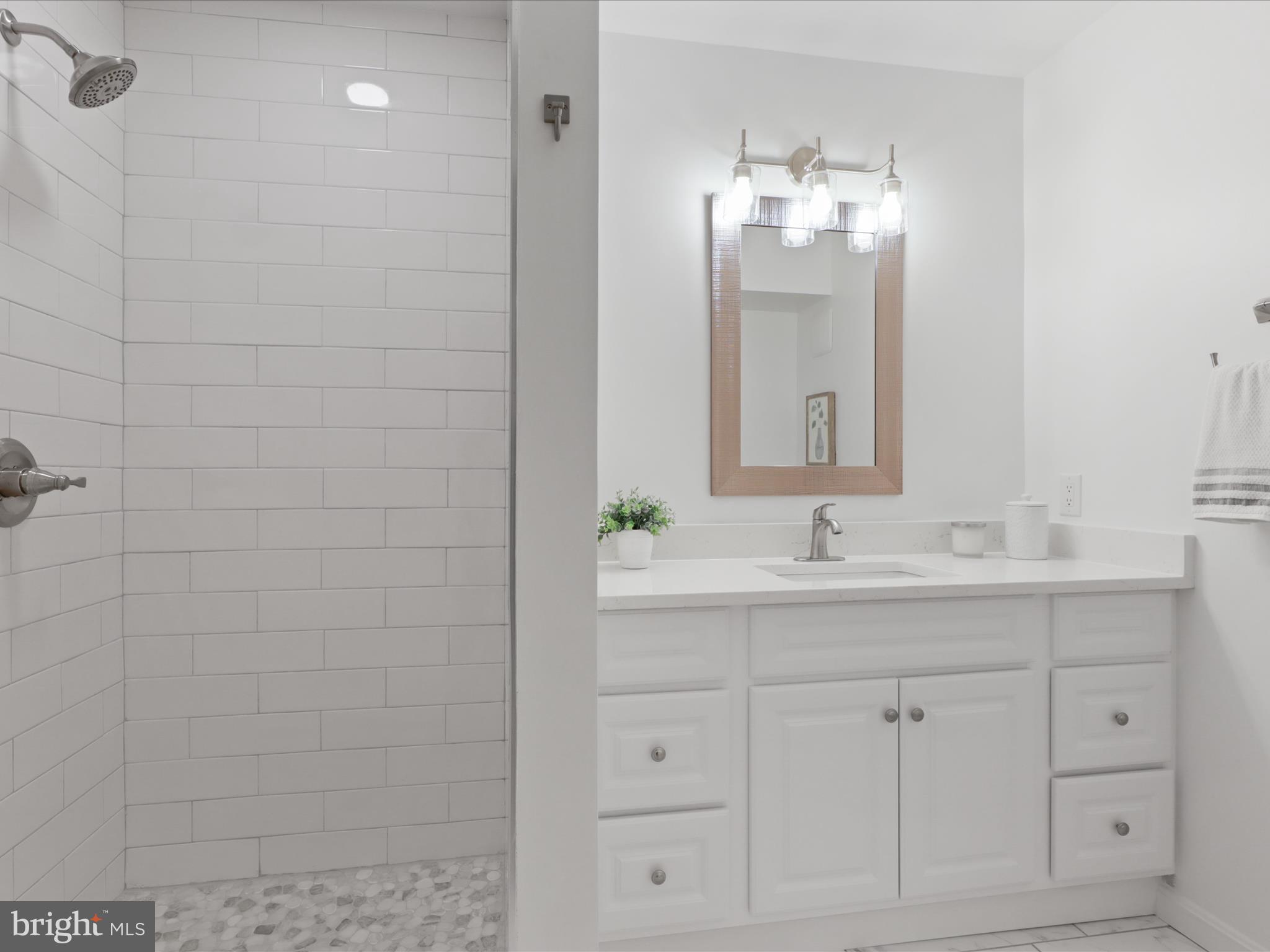 5796 WESTCHESTER STREET