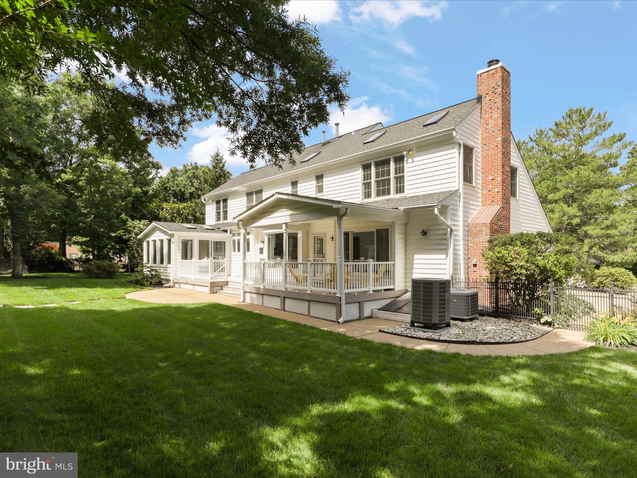 5796 WESTCHESTER STREET