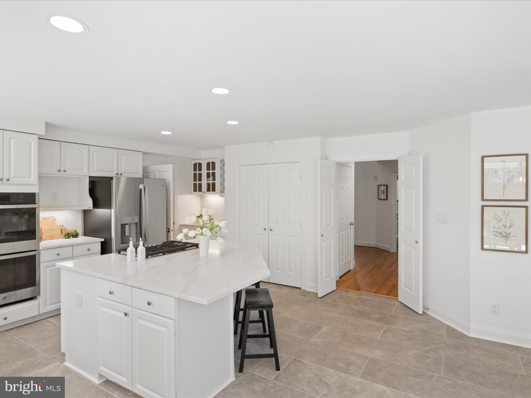 5796 WESTCHESTER STREET