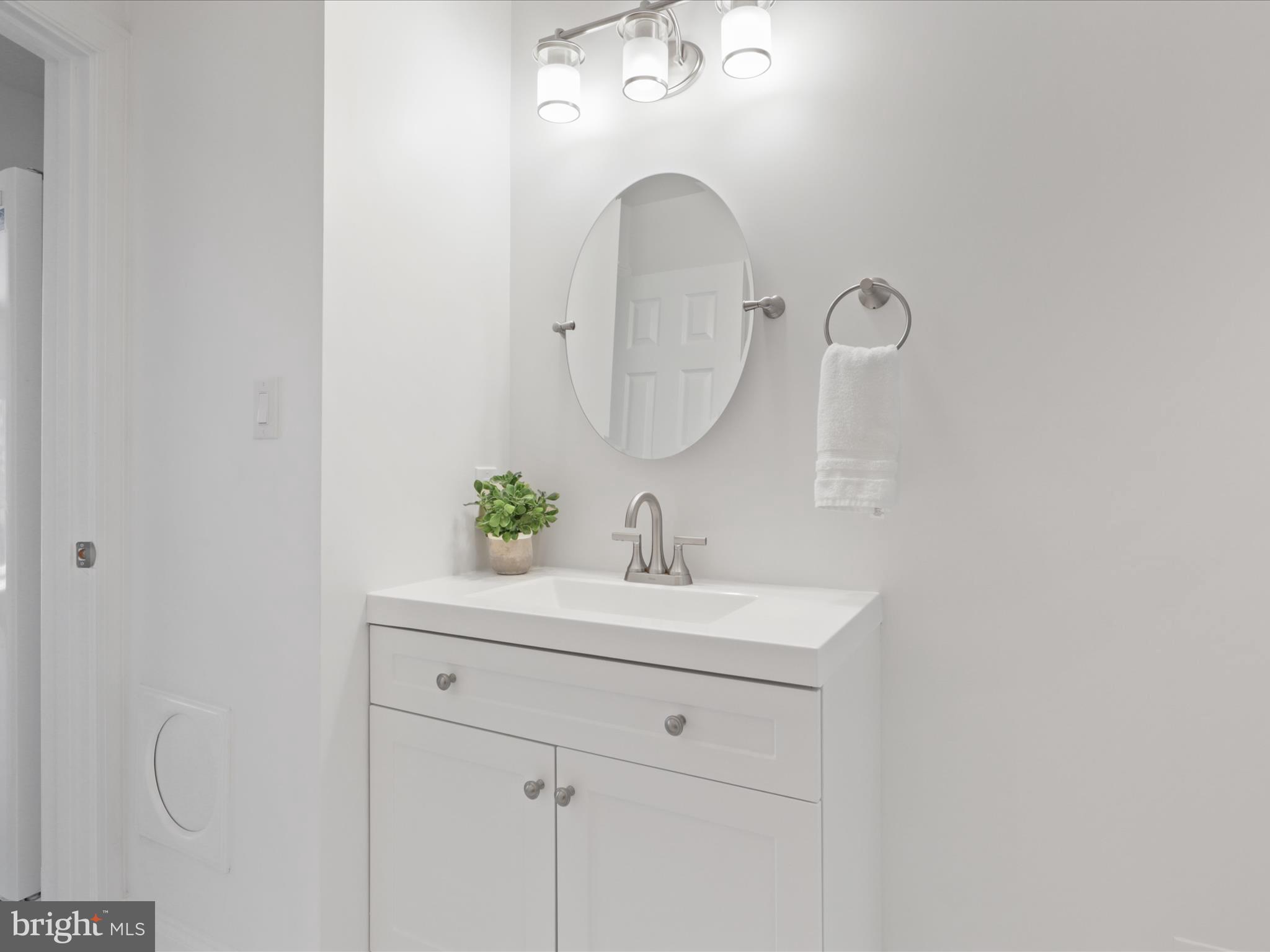 5796 WESTCHESTER STREET