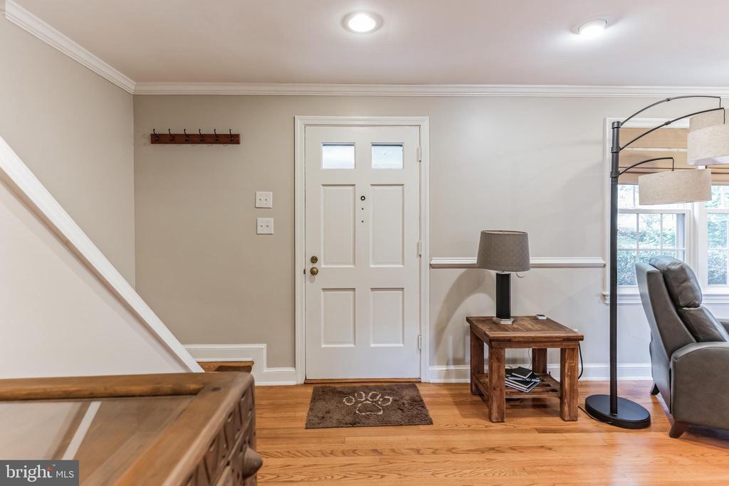 2905 OAK KNOLL DRIVE