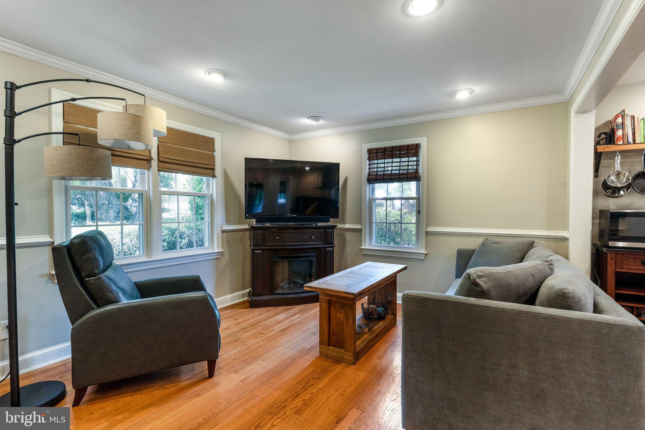 2905 OAK KNOLL DRIVE