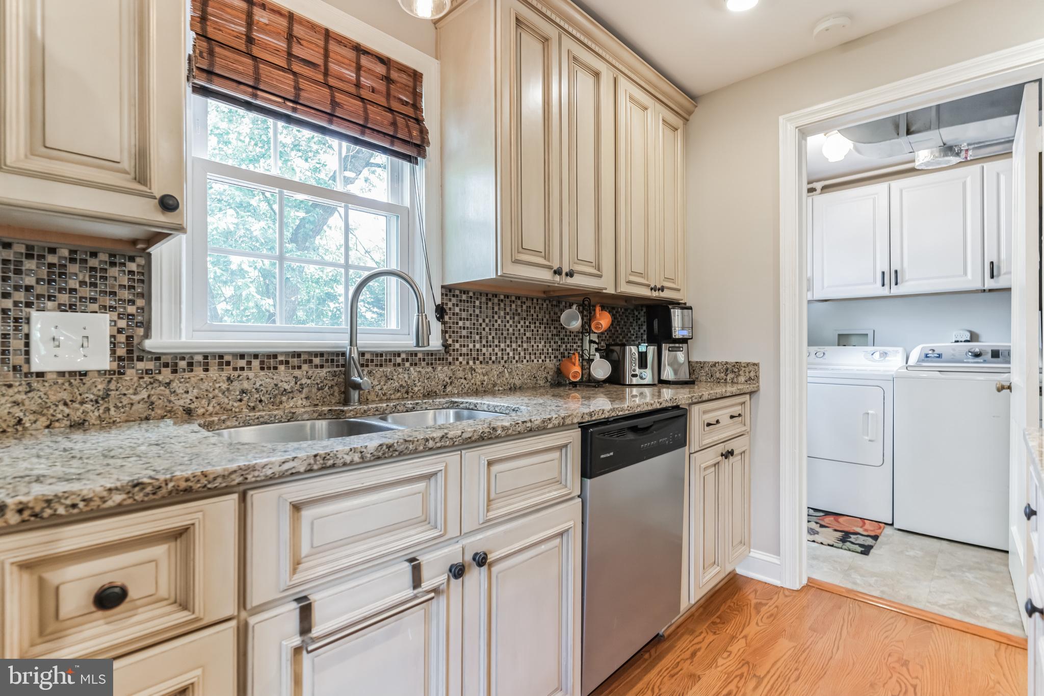 2905 OAK KNOLL DRIVE