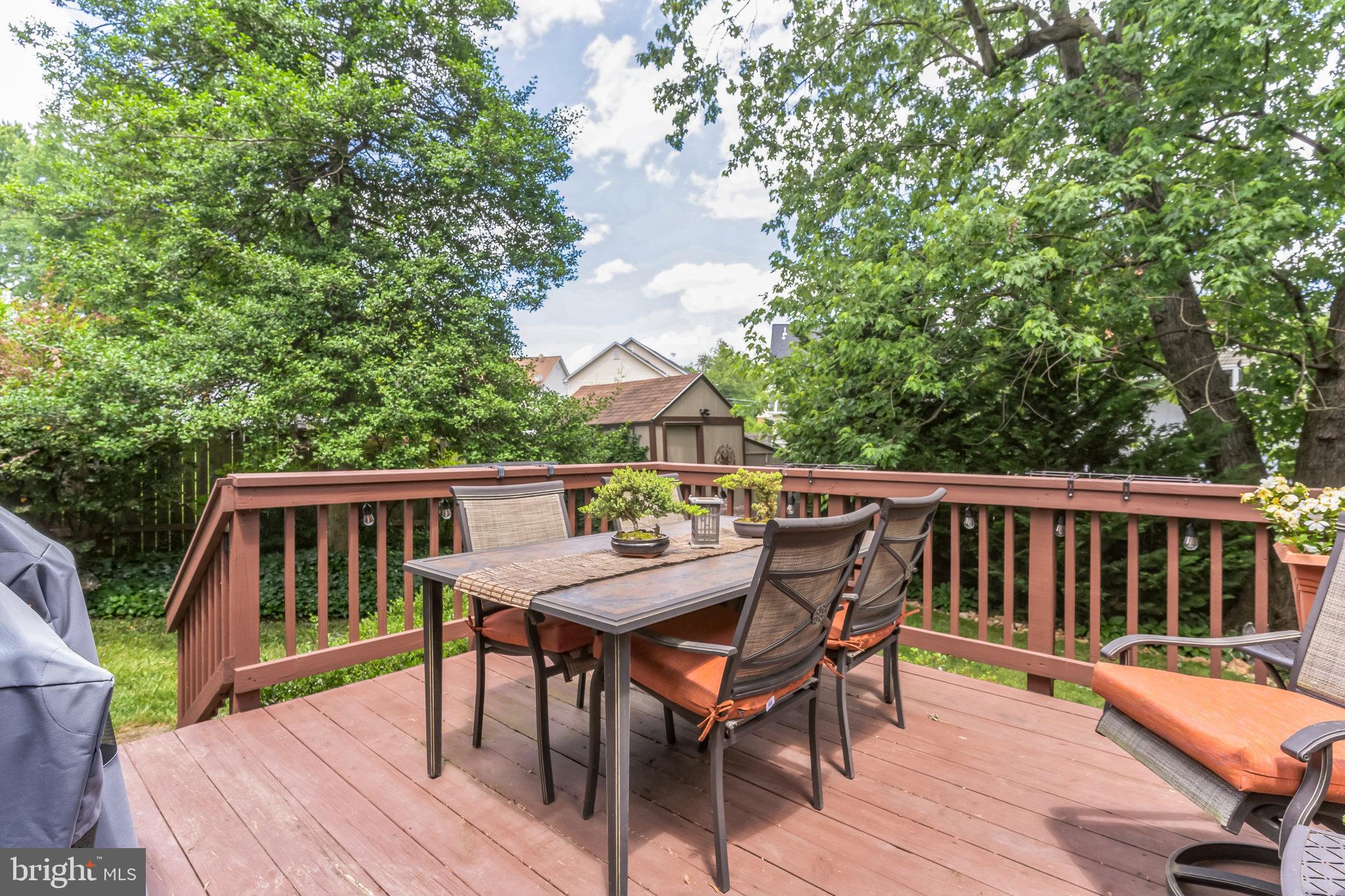 2905 OAK KNOLL DRIVE