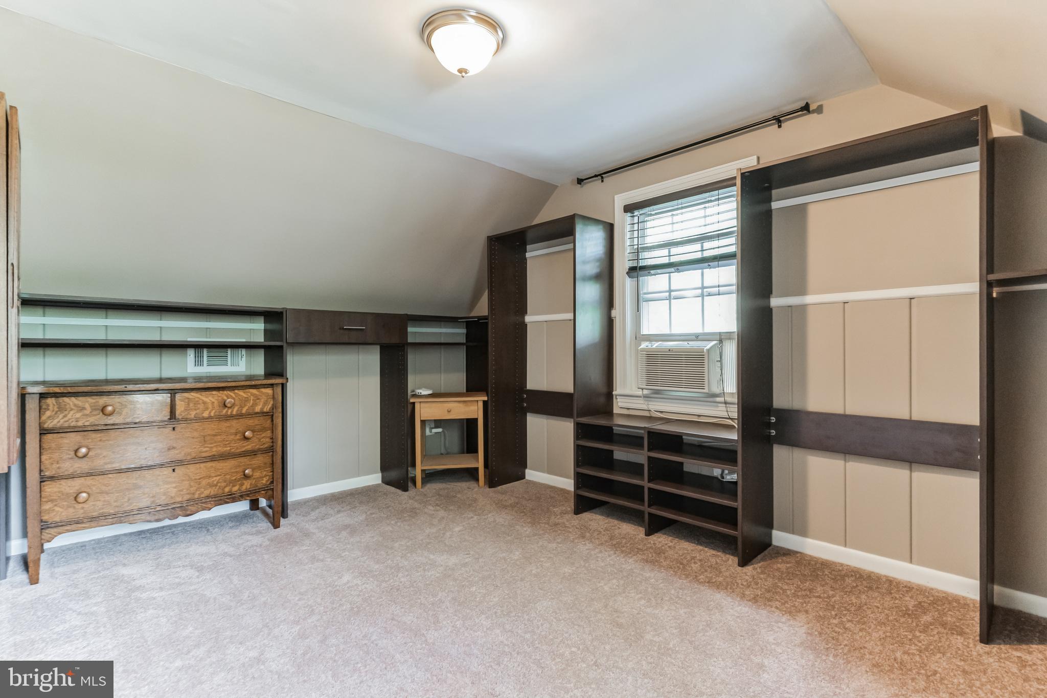 2905 OAK KNOLL DRIVE