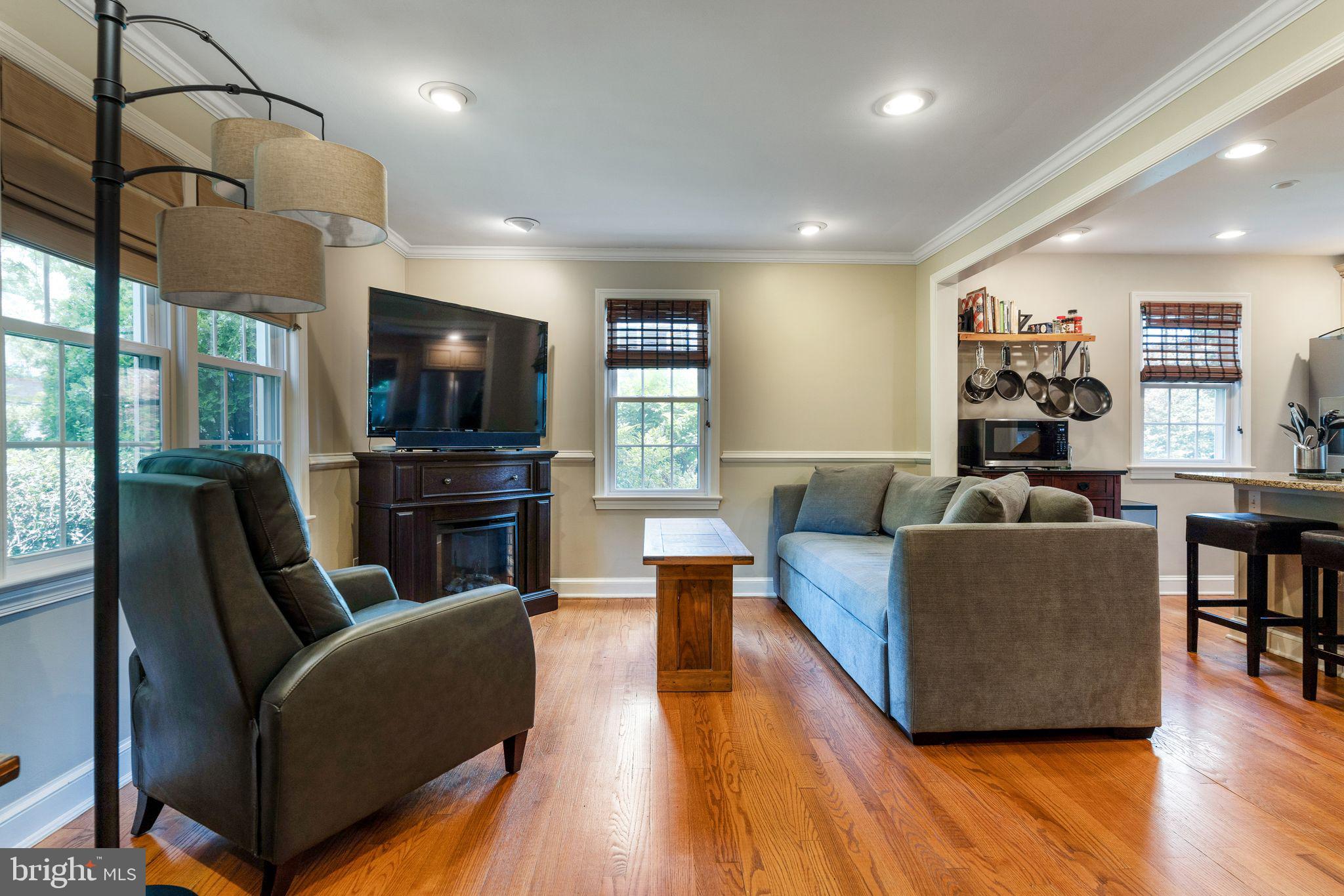 2905 OAK KNOLL DRIVE