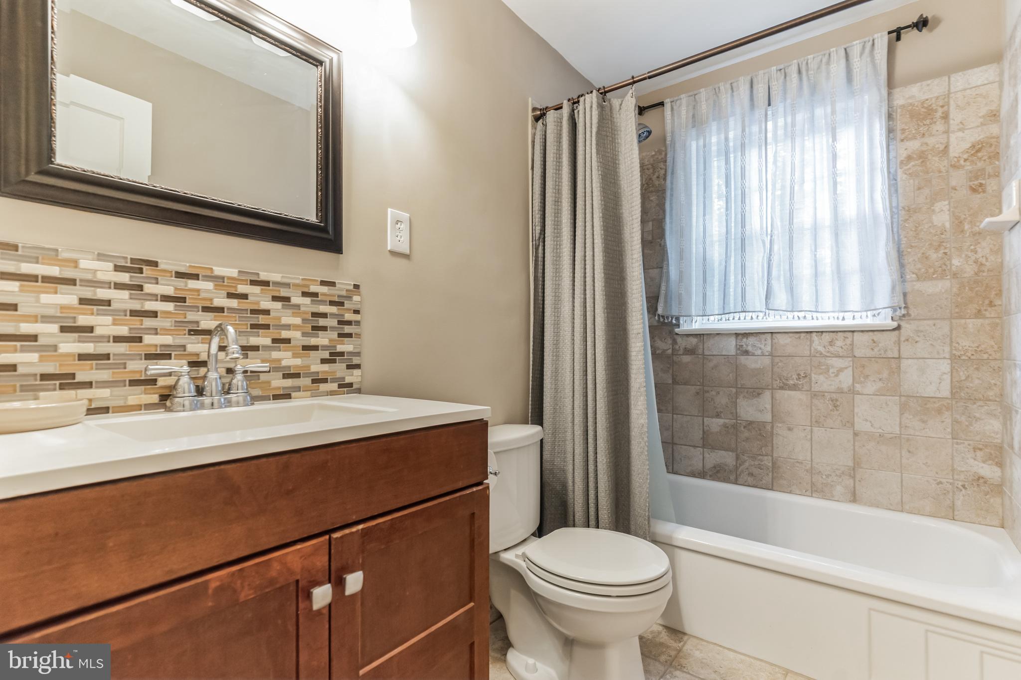 2905 OAK KNOLL DRIVE