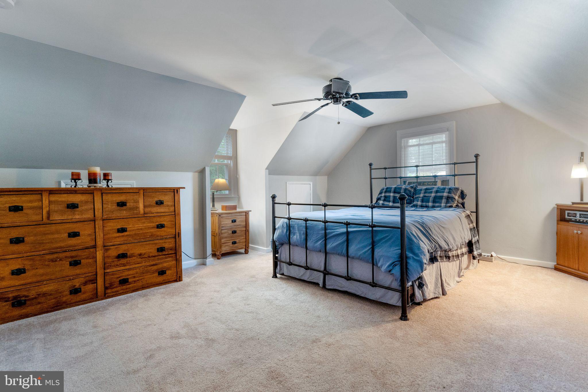 2905 OAK KNOLL DRIVE