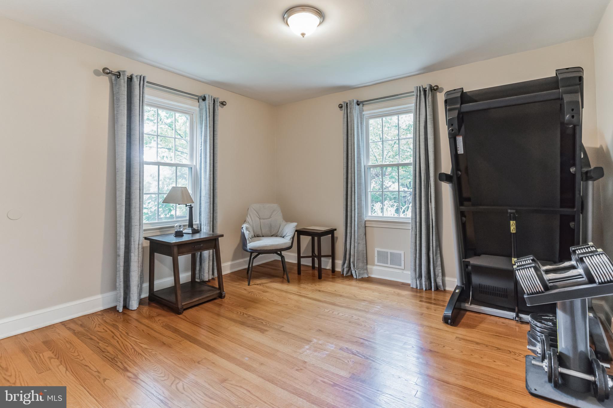 2905 OAK KNOLL DRIVE