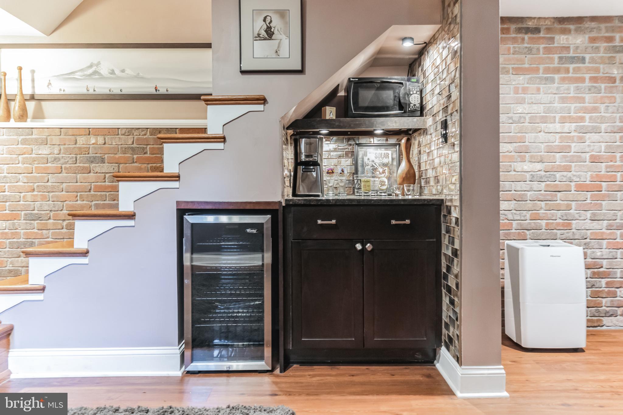 2905 OAK KNOLL DRIVE