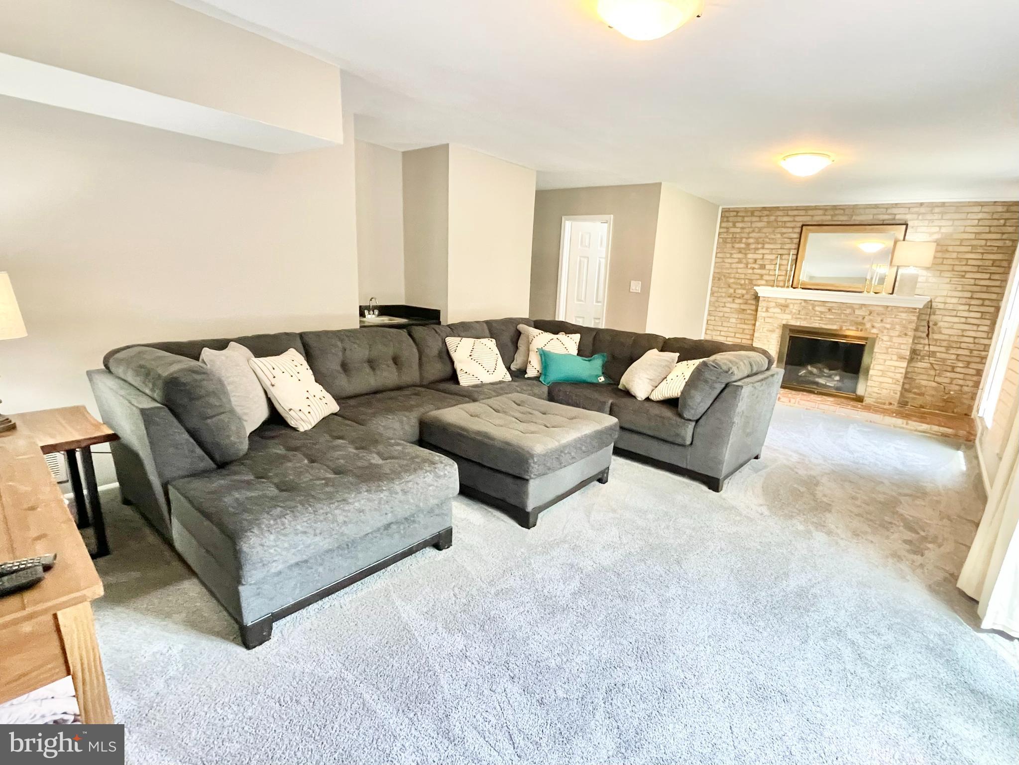 2748 Carter Farm Ct