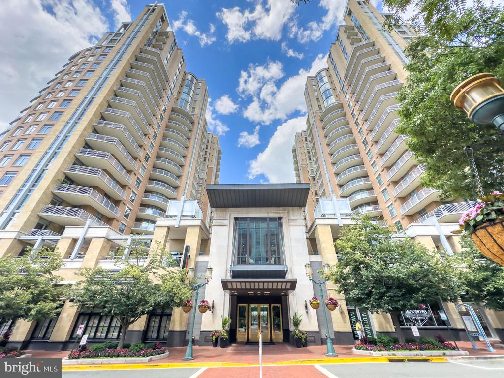 11990 Market St #808