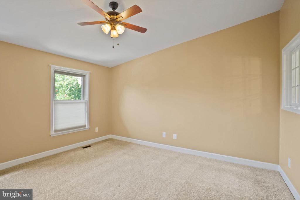 3915 GREEN LOOK COURT