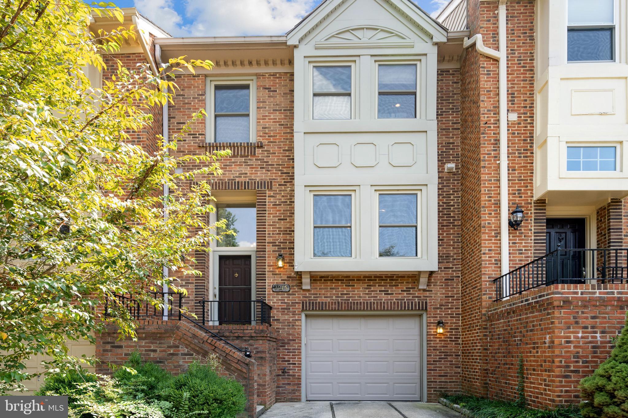 3915 GREEN LOOK COURT