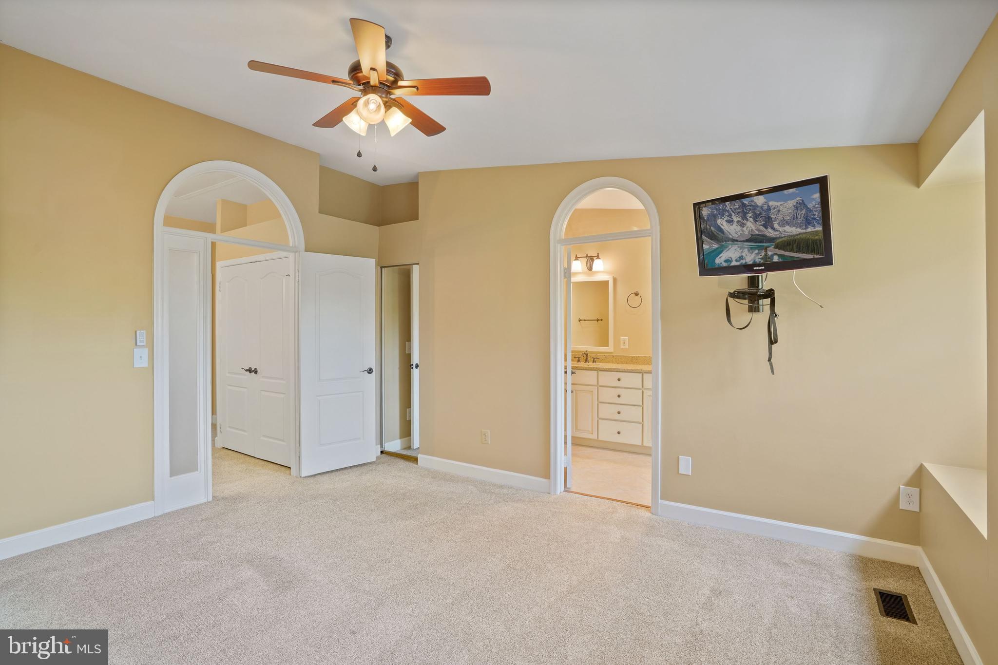 3915 GREEN LOOK COURT