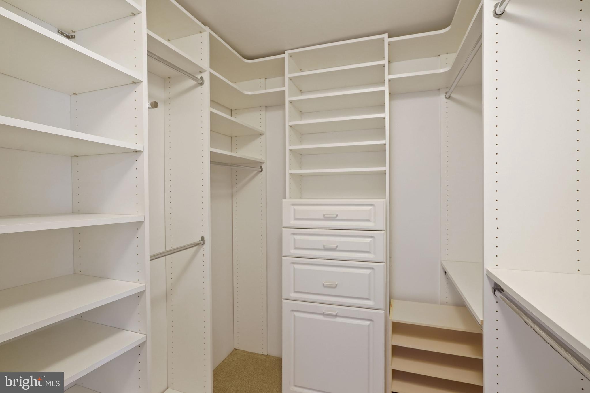 3915 GREEN LOOK COURT