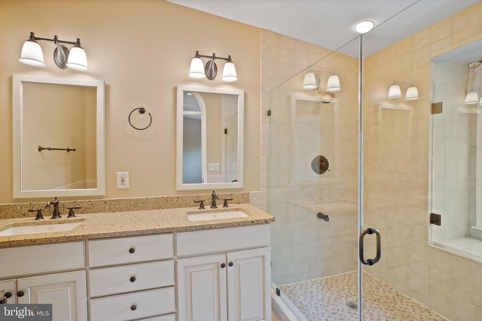 3915 GREEN LOOK COURT