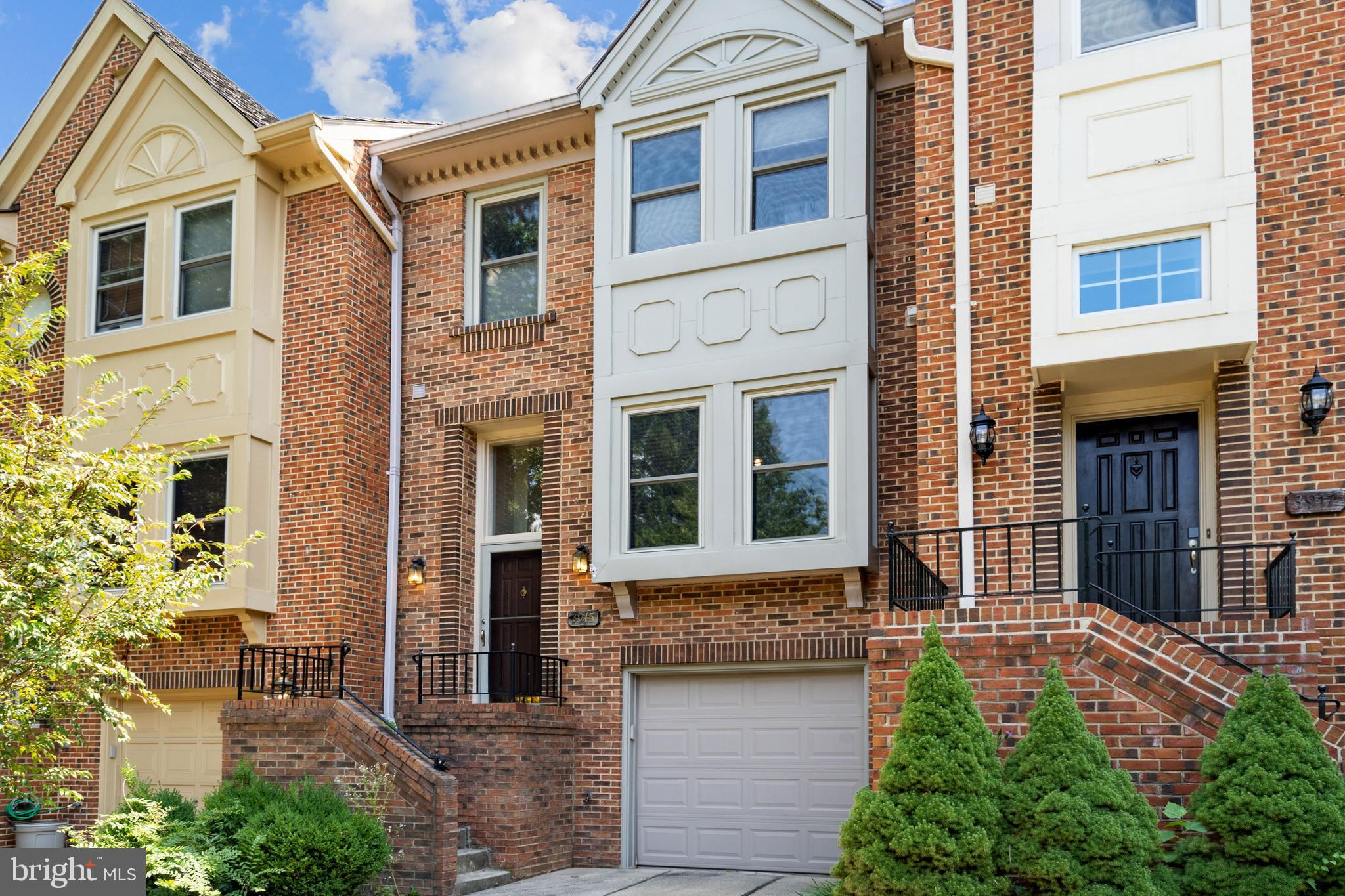 3915 GREEN LOOK COURT