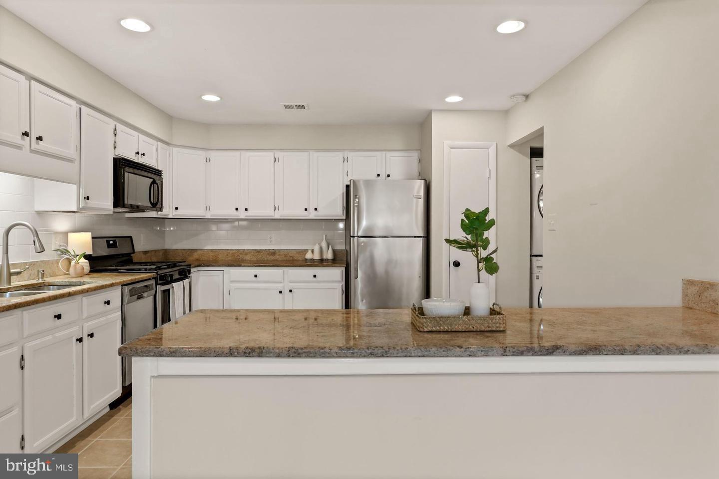 3875 STEPPES COURT B 3875B