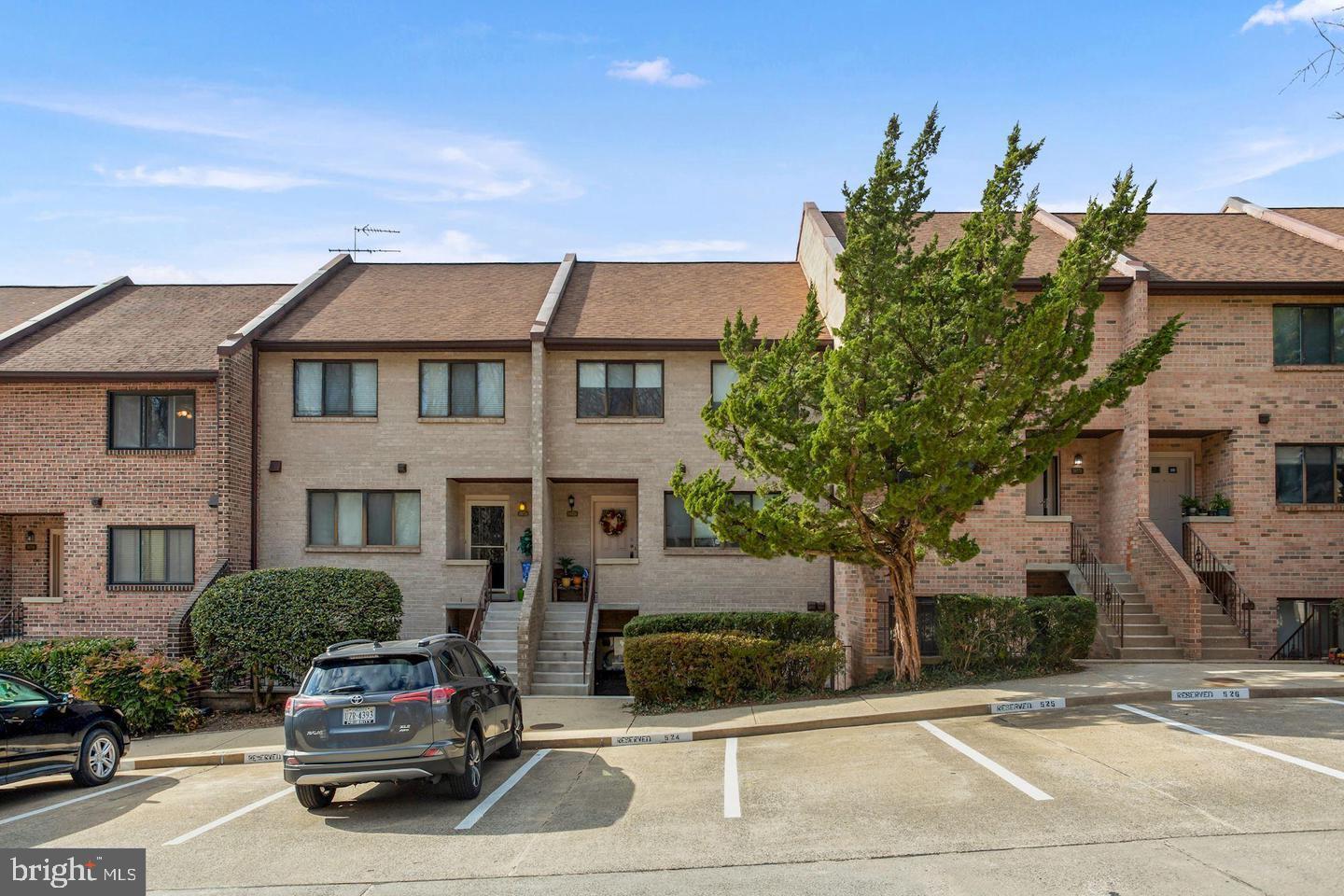 3875 STEPPES COURT B 3875B