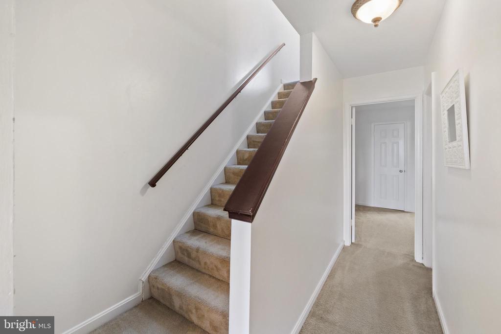 2127 HUTCHISON GROVE COURT