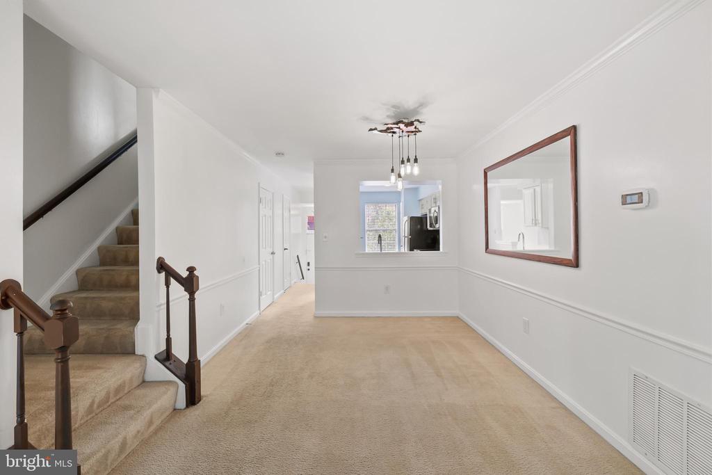 2127 HUTCHISON GROVE COURT