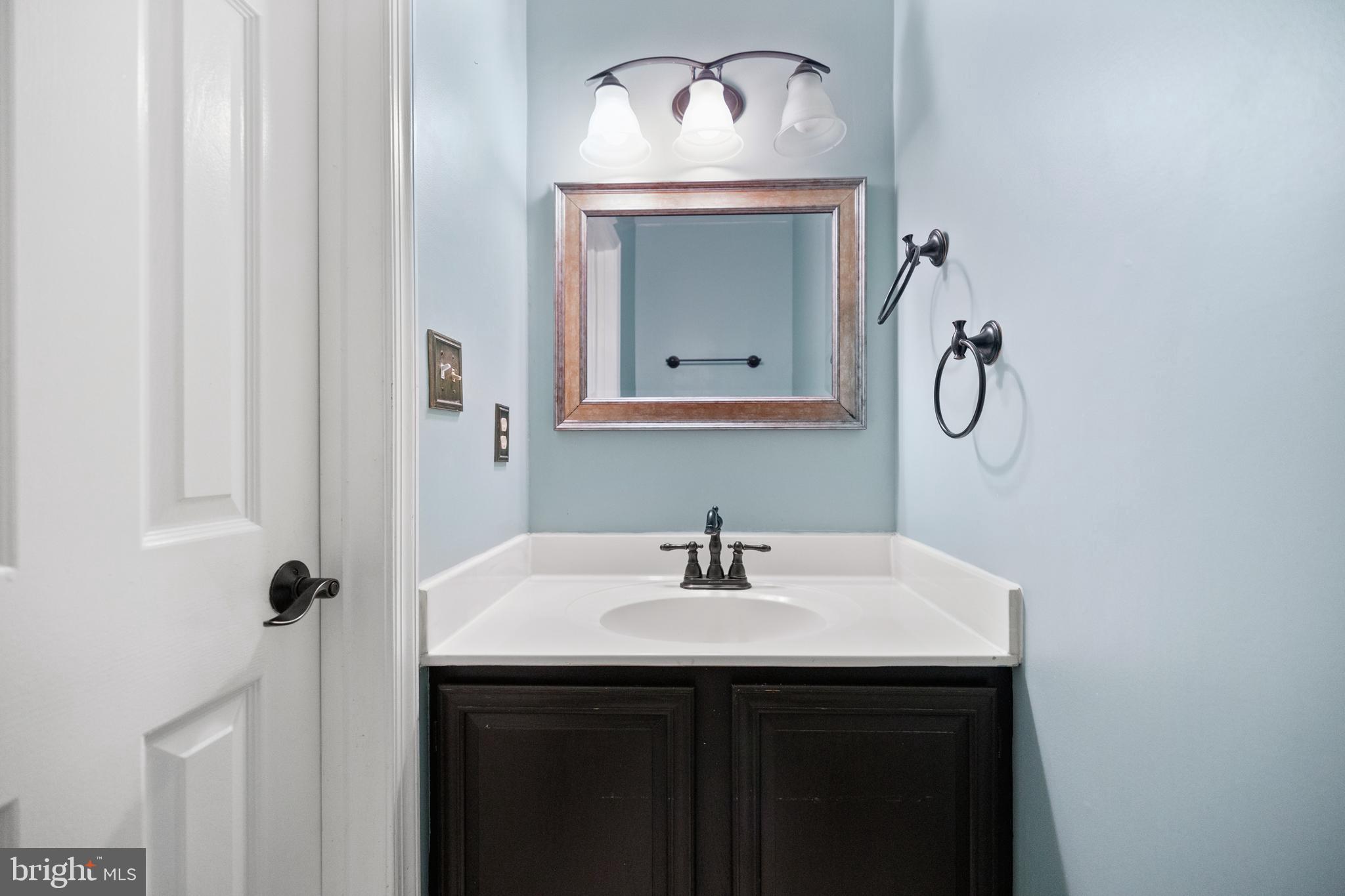 2127 HUTCHISON GROVE COURT