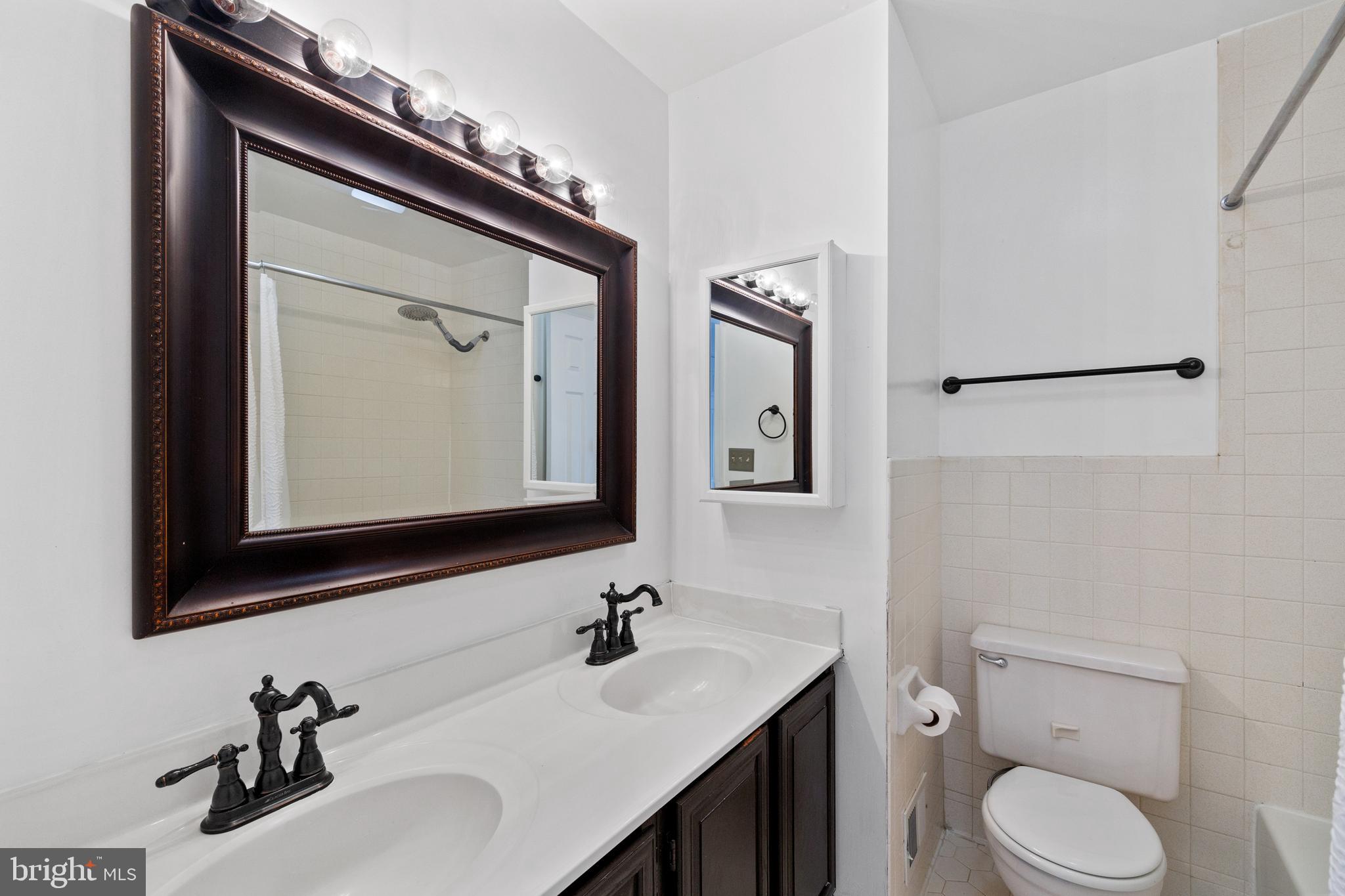 2127 HUTCHISON GROVE COURT